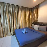 Regalia Suites Klcc View Rooftop Infinity Pool By Angkasa Homes