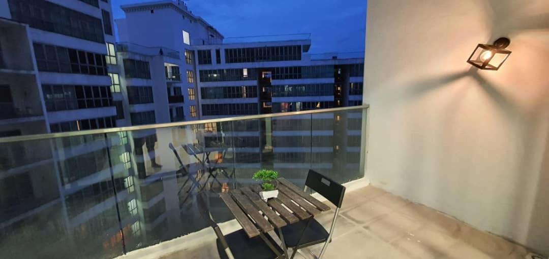 Regalia Klcc View Rooftop Infinity Pool By Angkasa Homes *