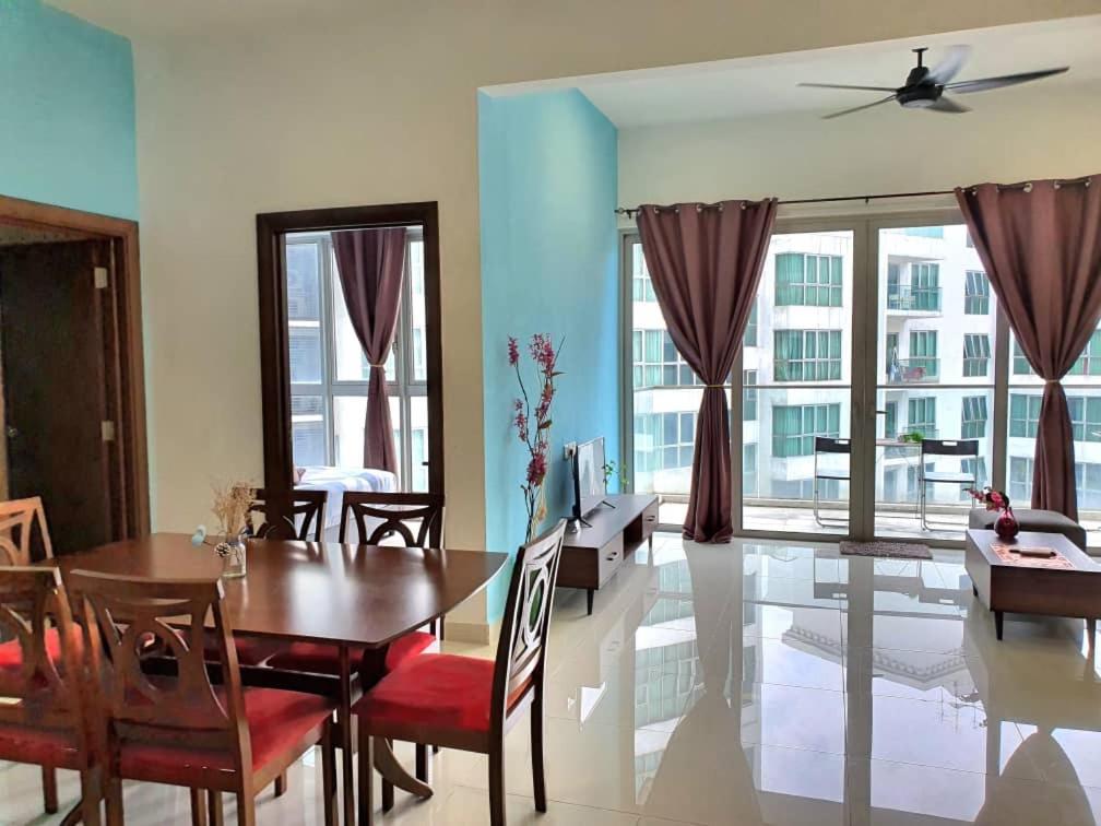 Regalia Klcc View Rooftop Infinity Pool By Angkasa Homes Kuala Lumpur