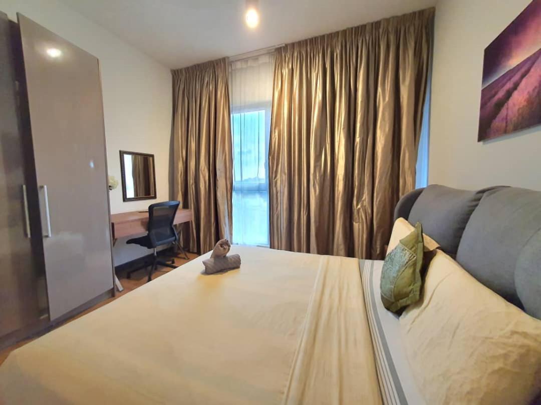 Pangsapuri Regalia Klcc View Rooftop Infinity Pool By Angkasa Homes