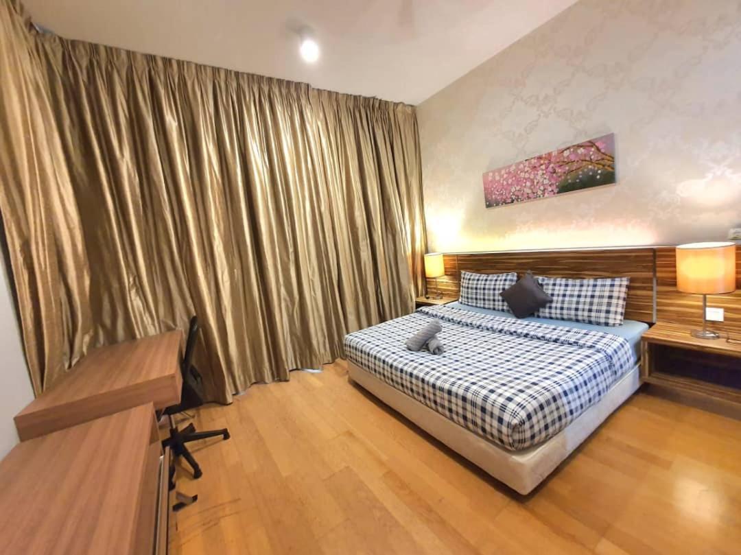 Regalia Klcc View Rooftop Infinity Pool By Angkasa Homes Pangsapuri Kuala Lumpur