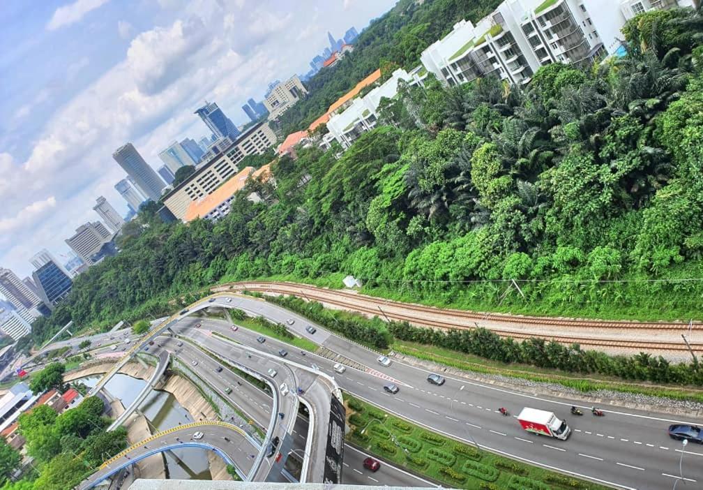 Regalia Klcc View Rooftop Infinity Pool By Angkasa Homes * Kuala Lumpur