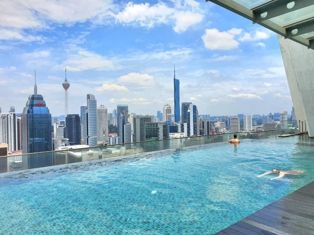 Regalia Klcc View Rooftop Infinity Pool By Angkasa Homes * Kuala Lumpur