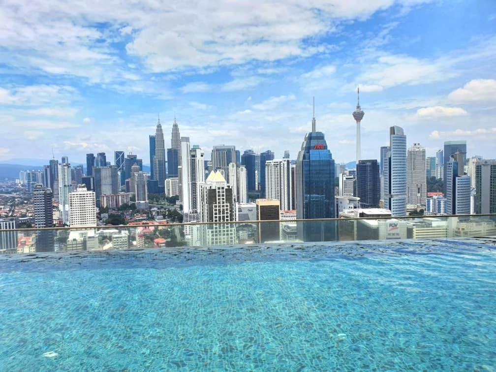 Regalia Klcc View Rooftop Infinity Pool By Angkasa Homes Pangsapuri Kuala Lumpur