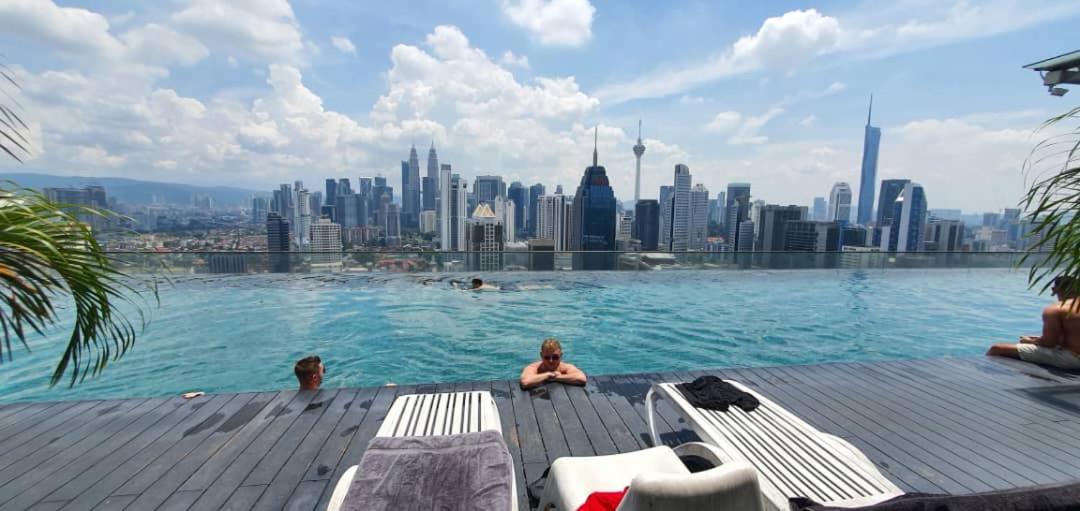 Pangsapuri Regalia Klcc View Rooftop Infinity Pool By Angkasa Homes *