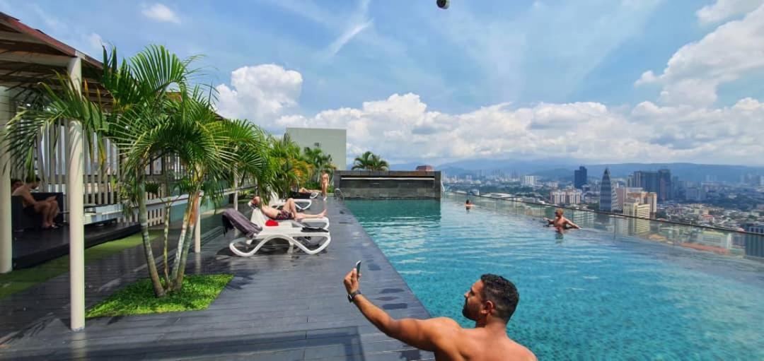 Regalia Klcc View Rooftop Infinity Pool By Angkasa Homes Pangsapuri *