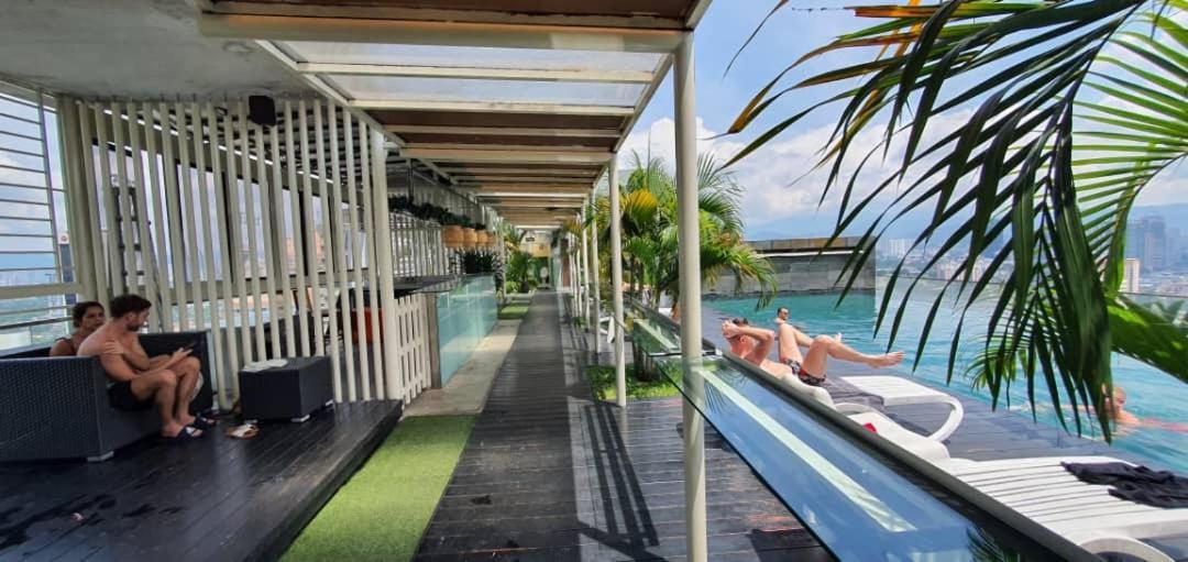 Pangsapuri Regalia Klcc View Rooftop Infinity Pool By Angkasa Homes *