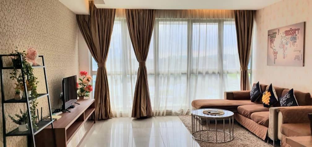 Regalia Klcc View Rooftop Infinity Pool By Angkasa Homes Pangsapuri *