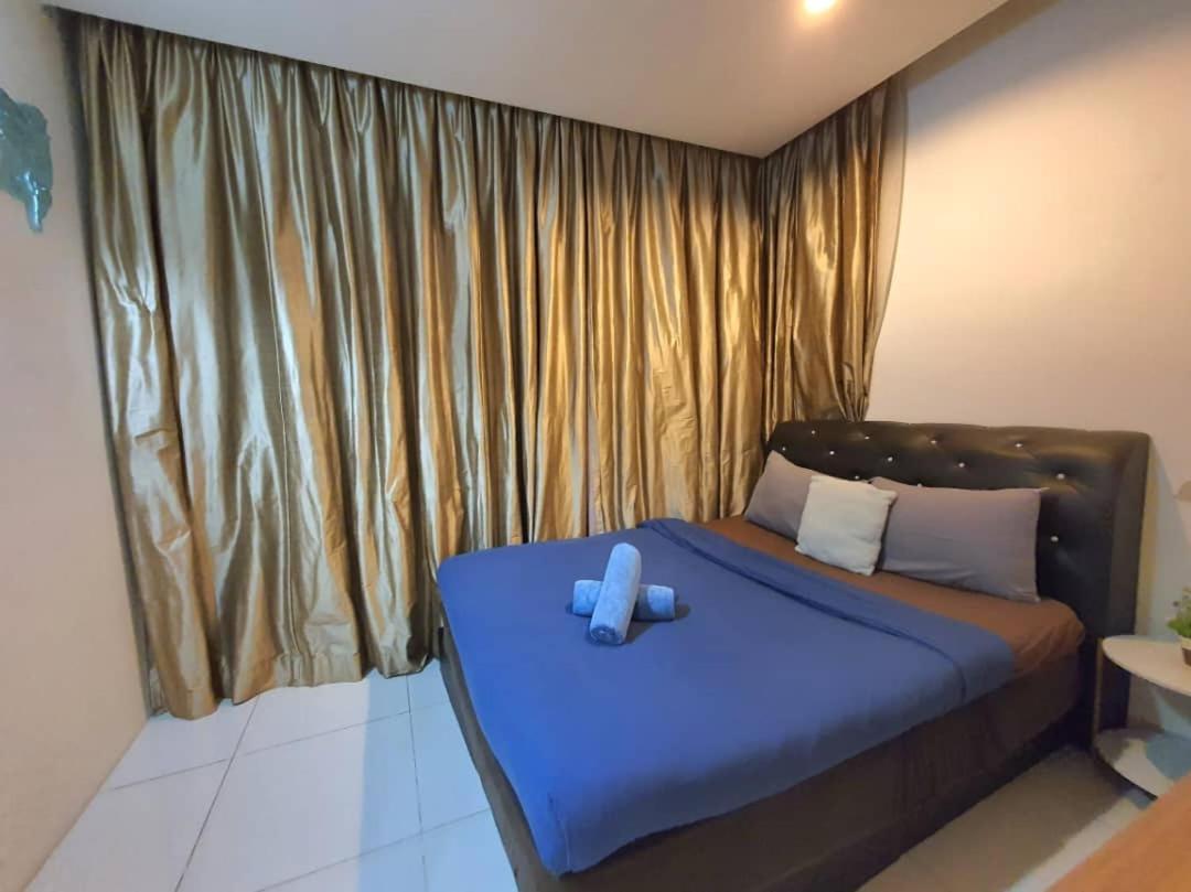 Regalia Klcc View Rooftop Infinity Pool By Angkasa Homes