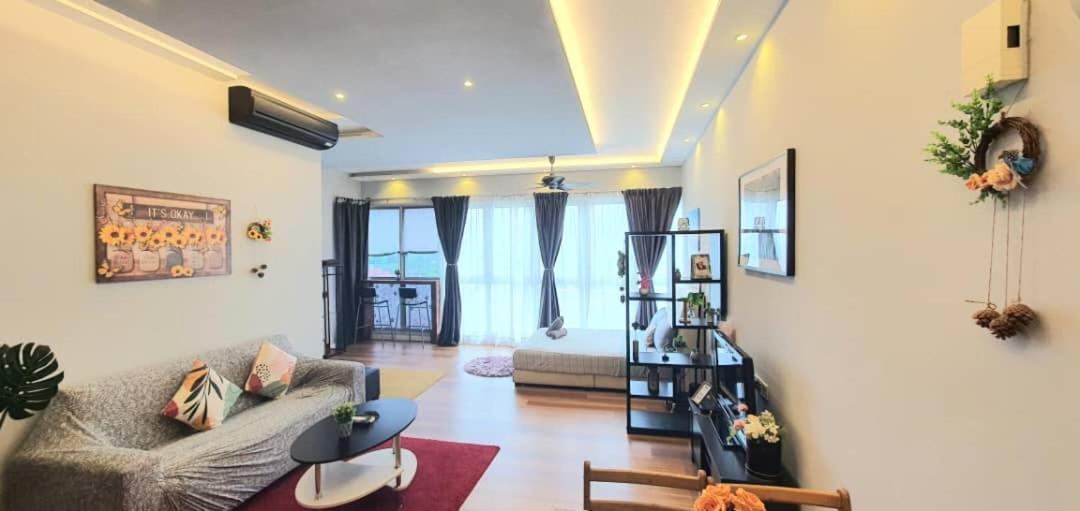 Pangsapuri Regalia Klcc View Rooftop Infinity Pool By Angkasa Homes