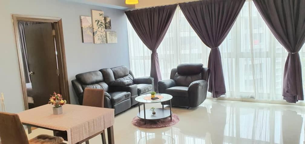 Regalia Klcc View Rooftop Infinity Pool By Angkasa Homes Pangsapuri