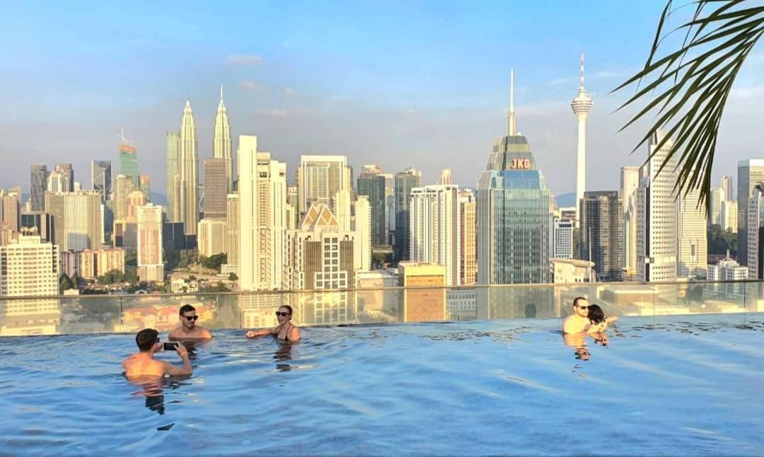 Pangsapuri Regalia Klcc View Rooftop Infinity Pool By Angkasa Homes